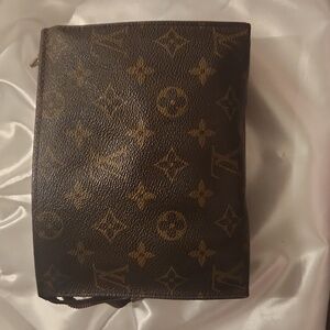 Louis Vuitton Authentic Vintage Toiletry Bag